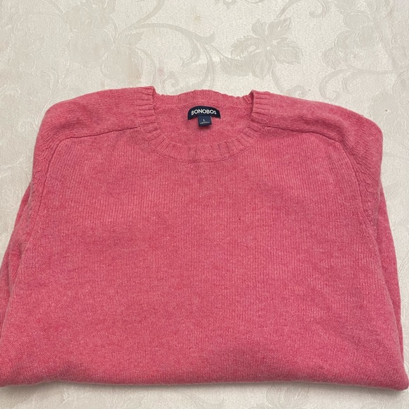 Bonobos 100% Lambswool Crewneck Sweater with Suede Elbow Patches - Picture 4 of 5